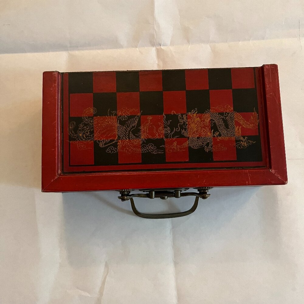 VTG CHESS SET OLD CHINESE CHARACTER FIGURES FOLDING BOARD/BOX CARVED RESIN